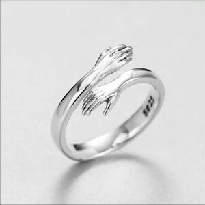 New 925 Sterling Silver Hugging Hands Ring